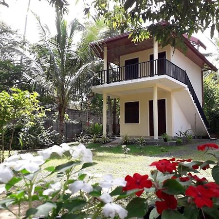 Отель Blue Point Rest Тангалла Экстерьер фото